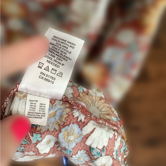 Floral Spaghetti Strap tank, Size Small - Picture 8 of 8